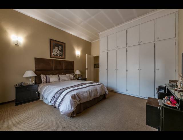 4 BEDROOM HOUSE FOR SALE IN REGENTS PARK